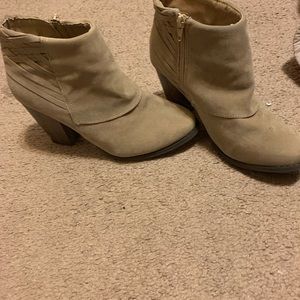 Ankle boots